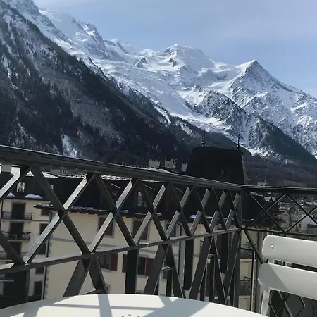 Modern Flat In The Heart Of