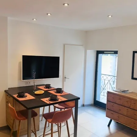 Διαμέρισμα Modern Flat In The Heart Of